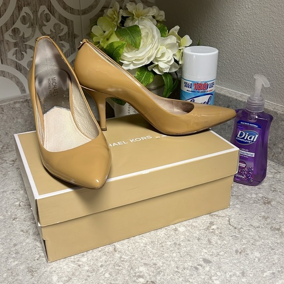 Michael Kors Tan Patent Leather Heels - Picture 3 of 6